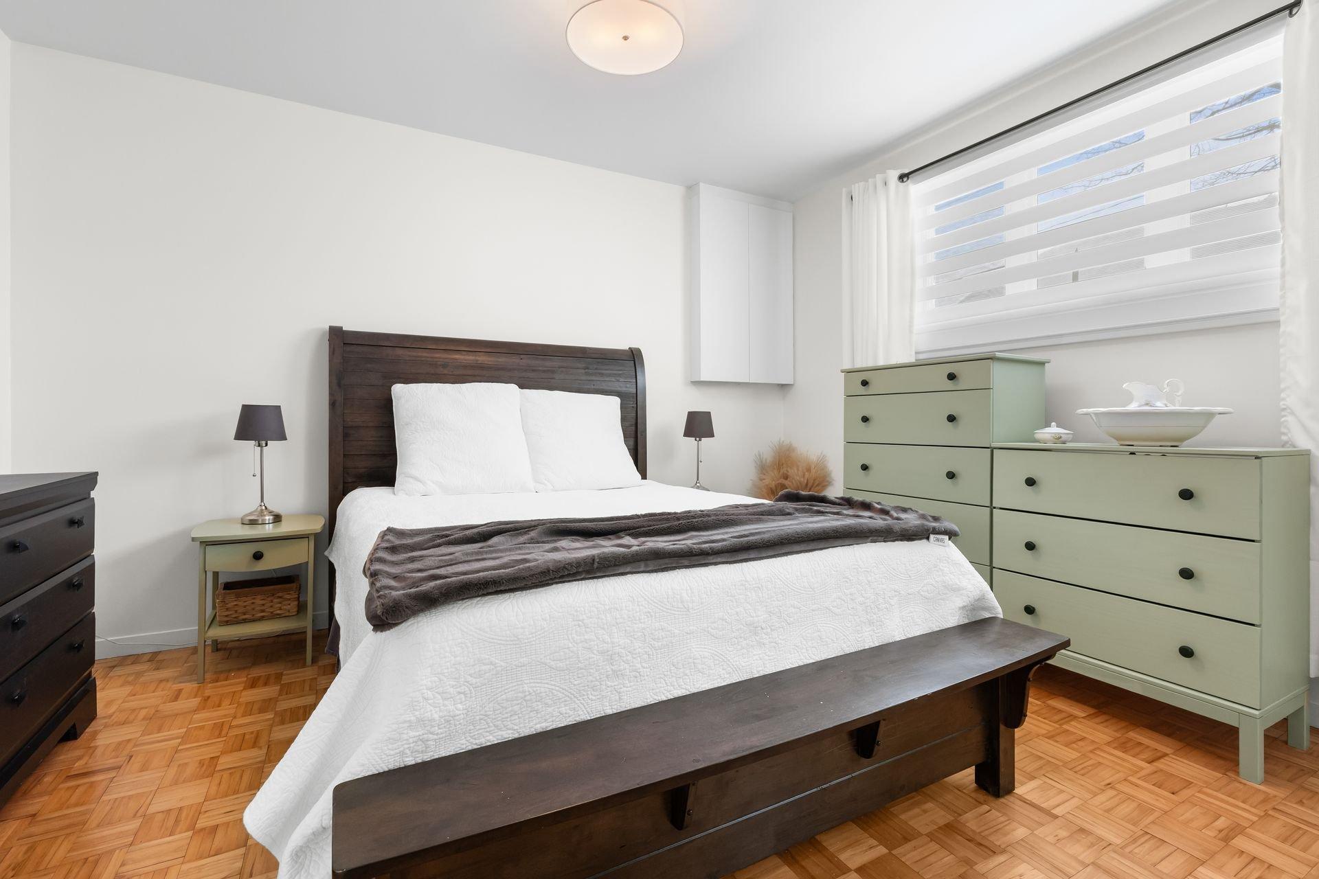









1012


Rue Principale

,
Saint-Agapit,




QC
G0S1Z0

