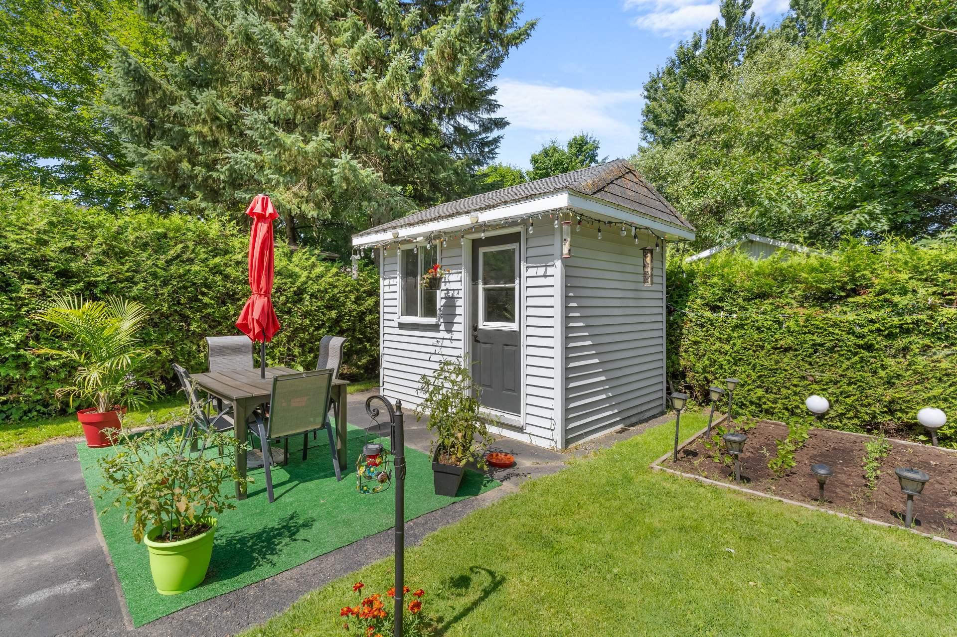









1012


Rue Principale

,
Saint-Agapit,




QC
G0S1Z0

