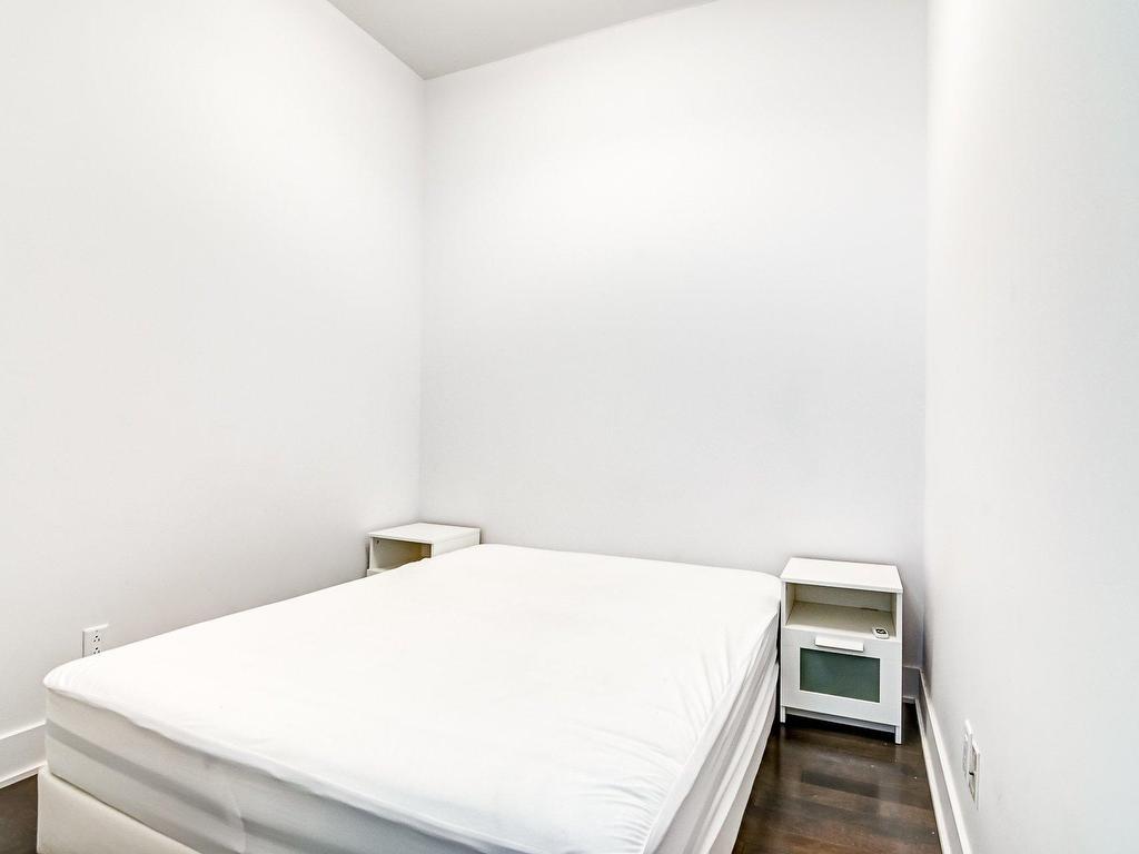 









1225


Boul. Robert-Bourassa

, 704,
Montréal (Ville-Marie),




QC
H3B9A9

