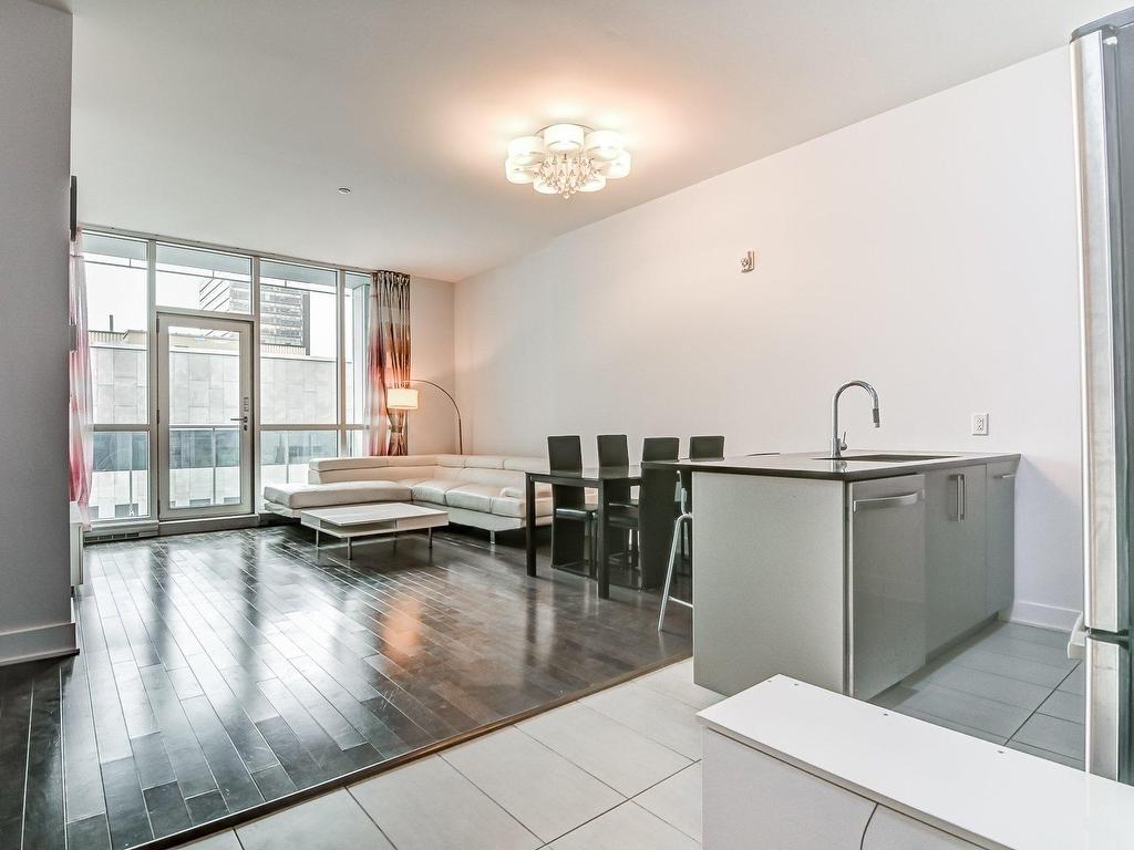 









1225


Boul. Robert-Bourassa

, 704,
Montréal (Ville-Marie),




QC
H3B9A9

