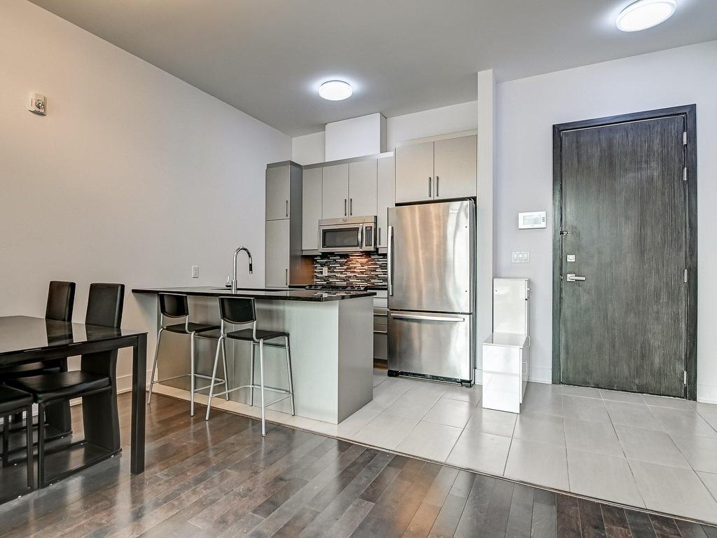 









1225


Boul. Robert-Bourassa

, 704,
Montréal (Ville-Marie),




QC
H3B9A9


