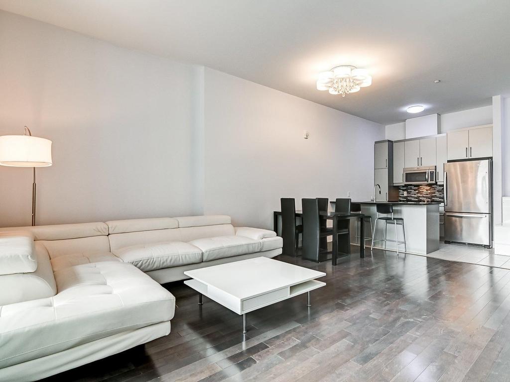 









1225


Boul. Robert-Bourassa

, 704,
Montréal (Ville-Marie),




QC
H3B9A9

