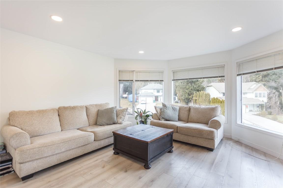 









2250


Linea

Crescent,
Lumby,




BC
V0E 2G0

