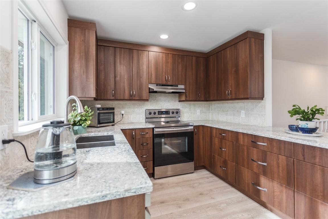 









2250


Linea

Crescent,
Lumby,




BC
V0E 2G0

