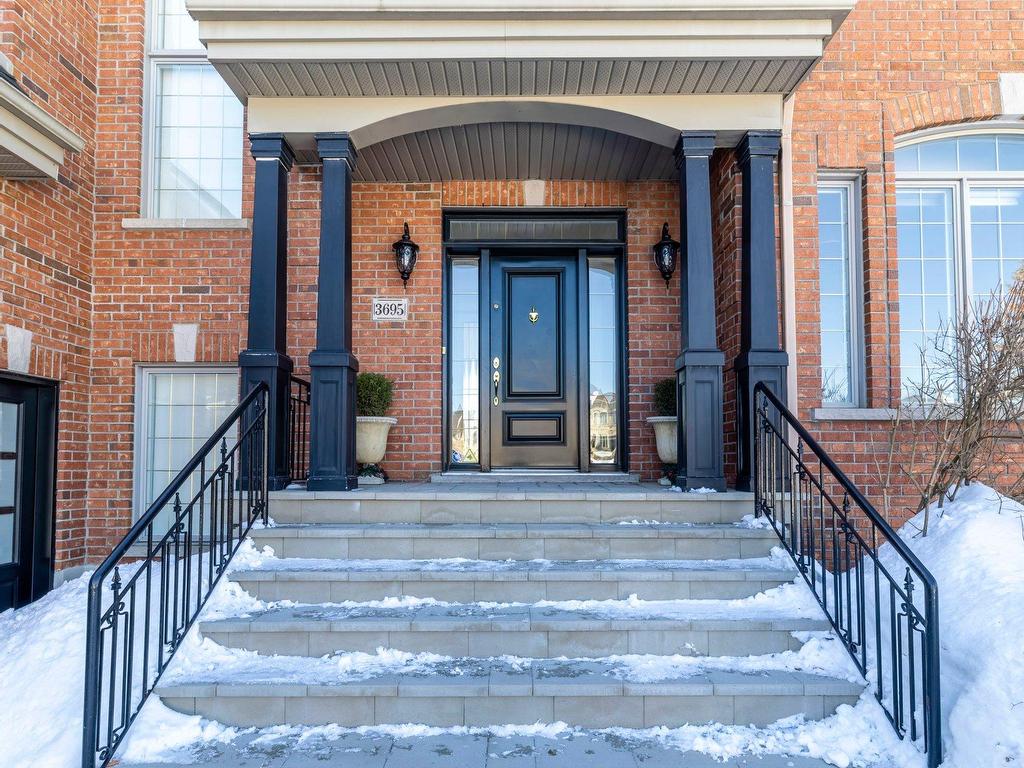 









3695


Rue de Loreto

,
Brossard,




QC
J4Y3G6

