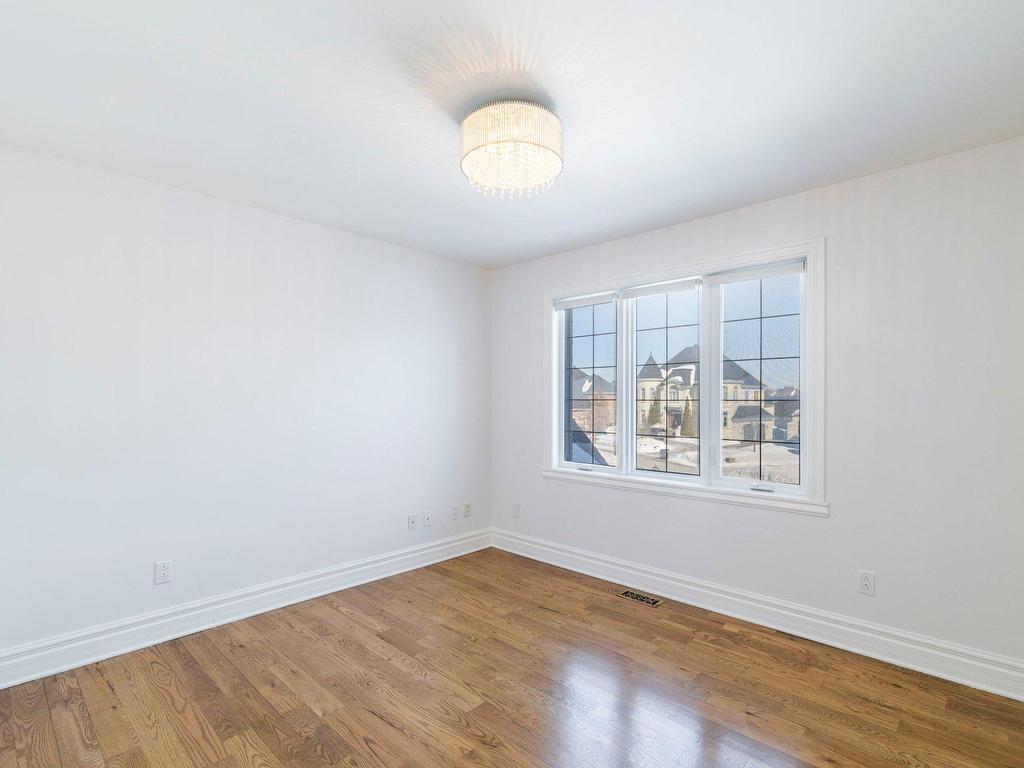 









3695


Rue de Loreto

,
Brossard,




QC
J4Y3G6

