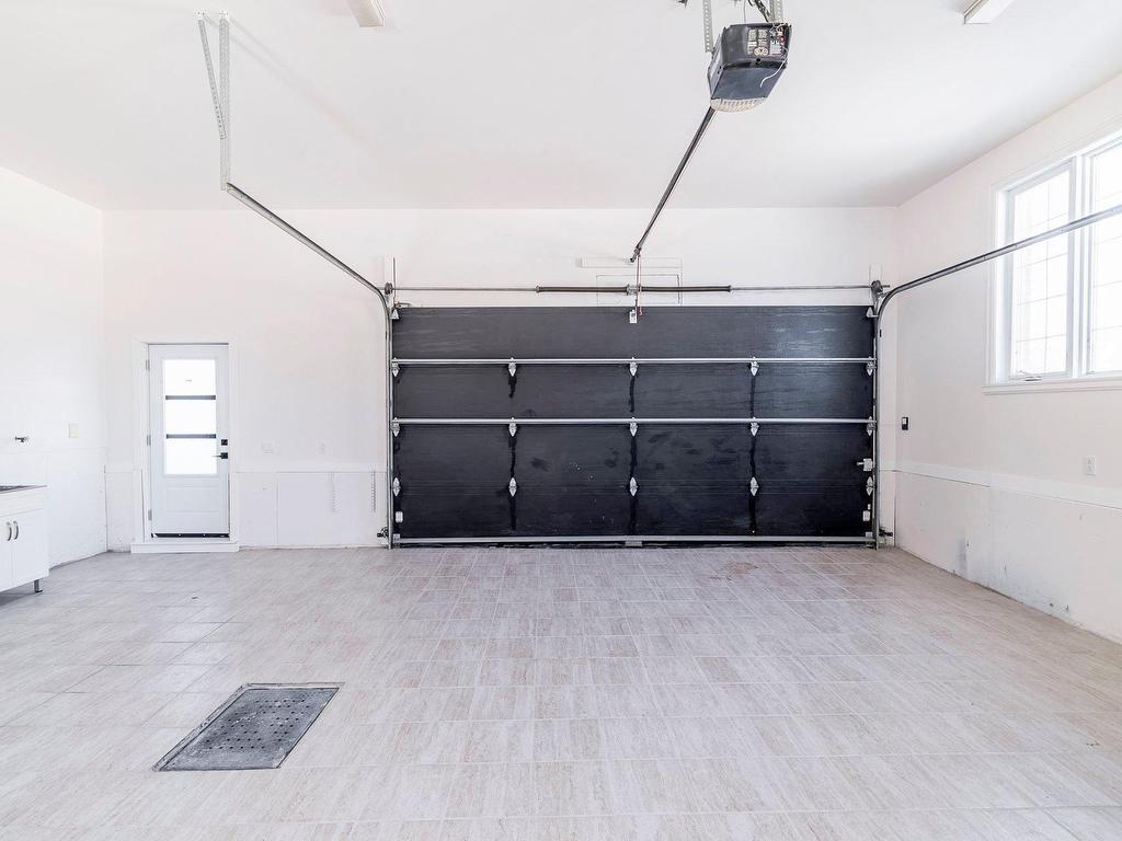 









3695


Rue de Loreto

,
Brossard,




QC
J4Y3G6

