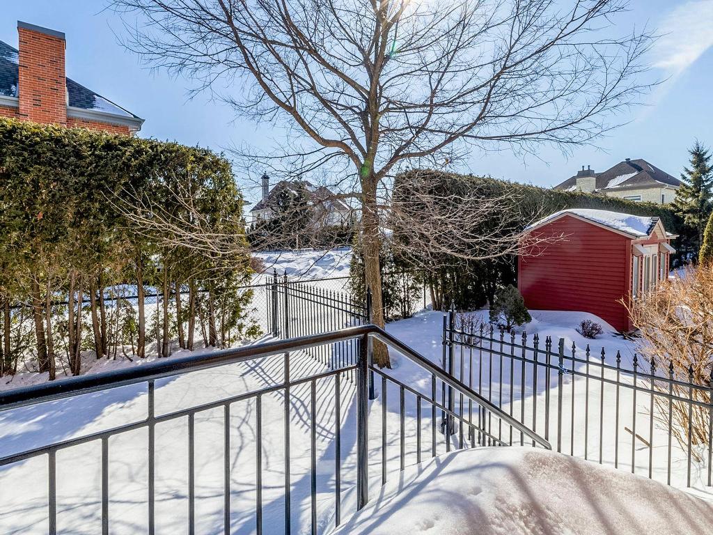 









3695


Rue de Loreto

,
Brossard,




QC
J4Y3G6

