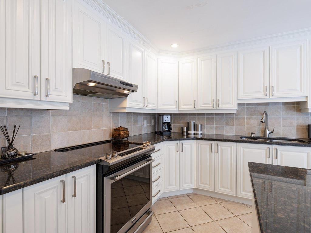 









182


Rue Houde

,
Kirkland,




QC
H9J4B1

