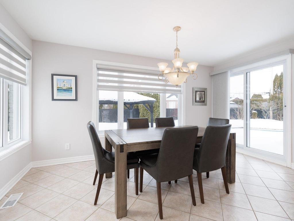 









182


Rue Houde

,
Kirkland,




QC
H9J4B1

