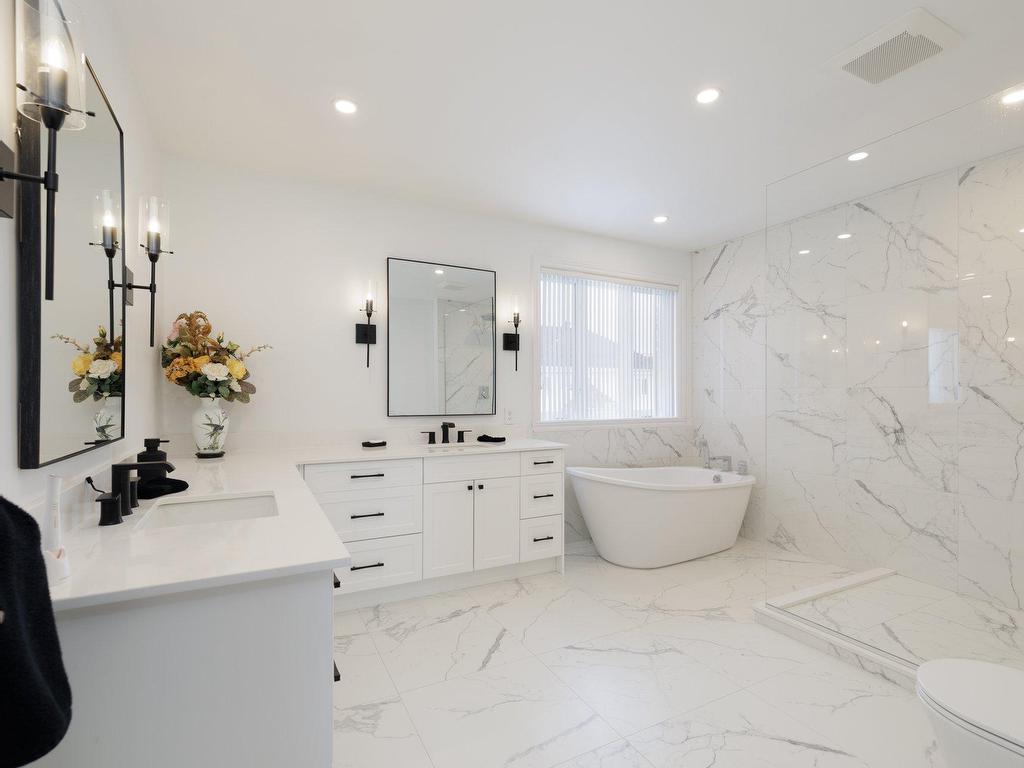 









182


Rue Houde

,
Kirkland,




QC
H9J4B1

