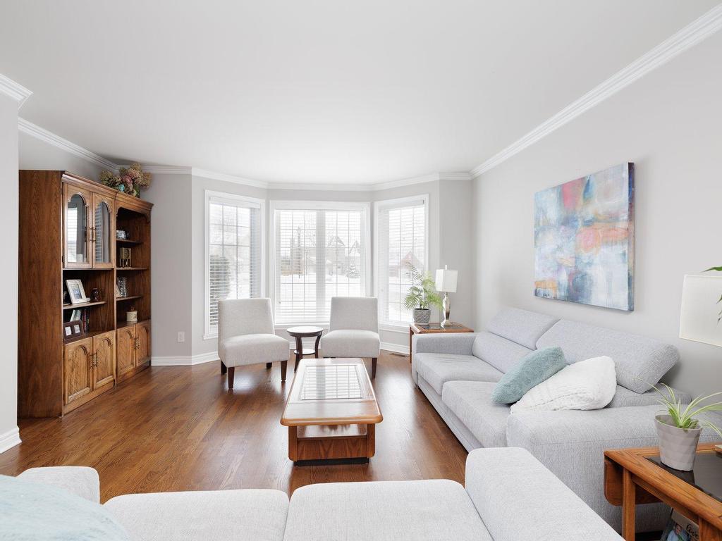 









182


Rue Houde

,
Kirkland,




QC
H9J4B1

