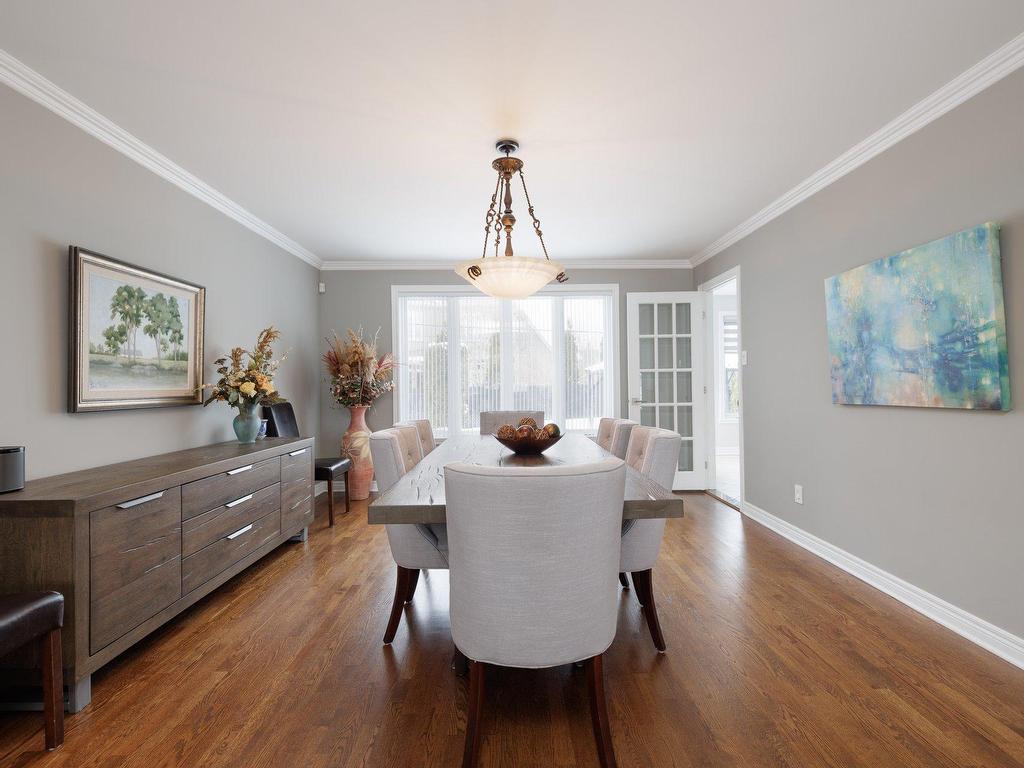 









182


Rue Houde

,
Kirkland,




QC
H9J4B1

