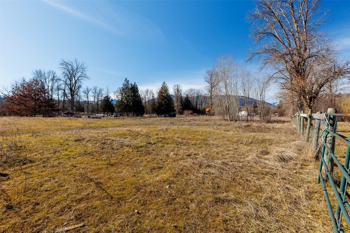 









1117


15th

Avenue,
Creston,




BC
V0B 1G1

