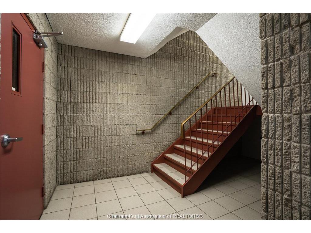 









202


Campus

Parkway, 207,
Chatham,




ON
N7L 4Y4

