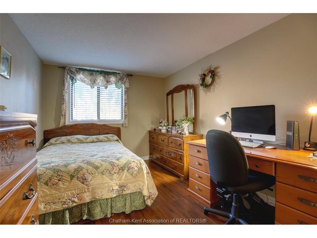 









925


Grand

Avenue, 104,
Chatham,




ON
N7L 4Z1

