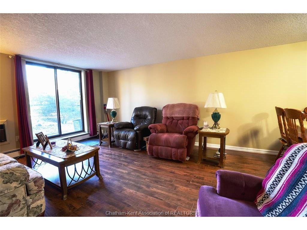 









925


Grand

Avenue, 104,
Chatham,




ON
N7L 4Z1

