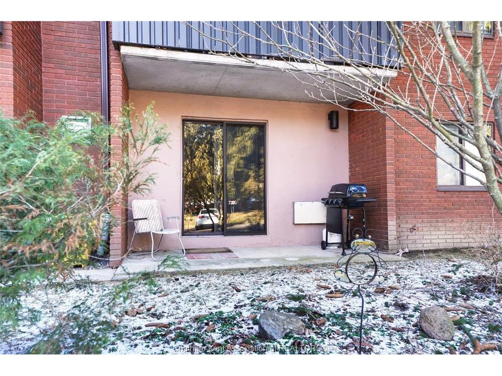 









925


Grand

Avenue, 104,
Chatham,




ON
N7L 4Z1


