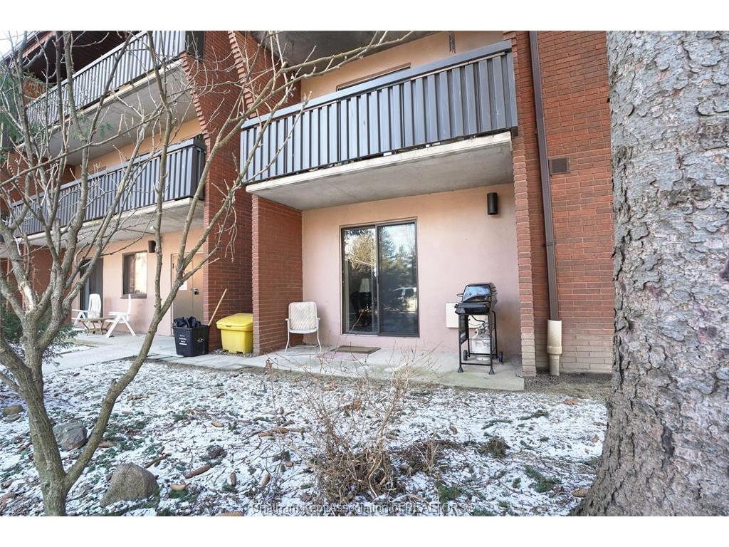 









925


Grand

Avenue, 104,
Chatham,




ON
N7L 4Z1

