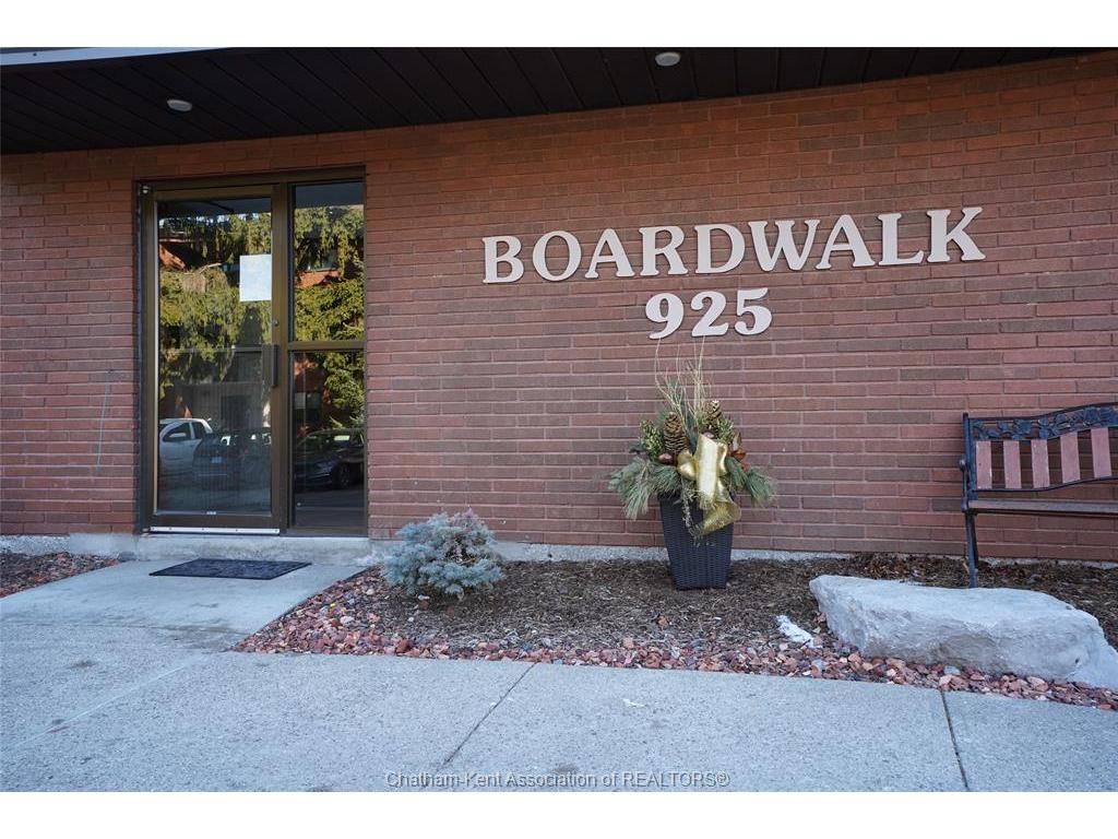 









925


Grand

Avenue, 104,
Chatham,




ON
N7L 4Z1

