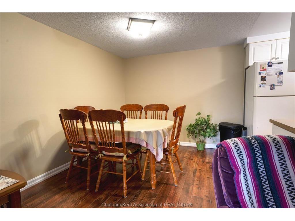 









925


Grand

Avenue, 104,
Chatham,




ON
N7L 4Z1

