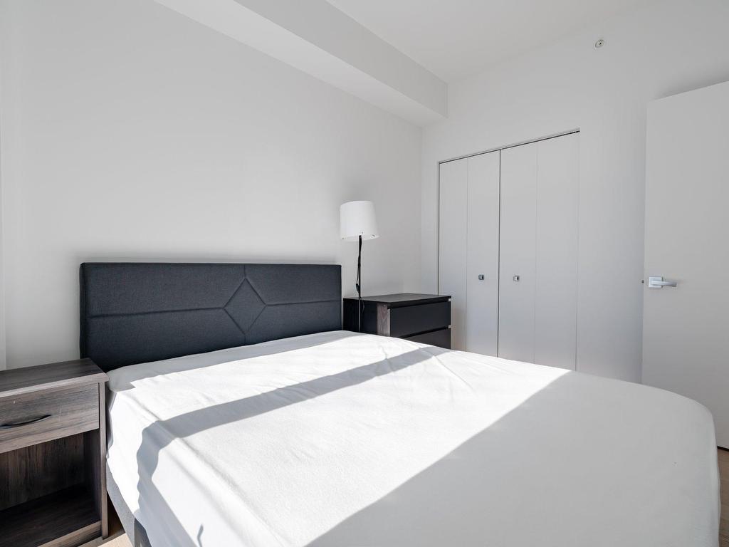 









1160


Rue MacKay

, 2005,
Montréal (Ville-Marie),




QC
H3G0G8

