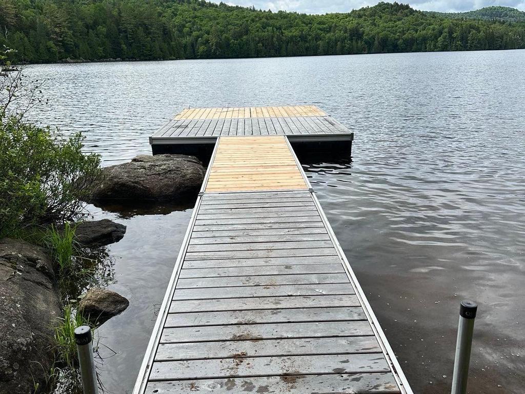 









431


Ch. du Lac-Earl E.

,
Montcalm,




QC
J0T2V0

