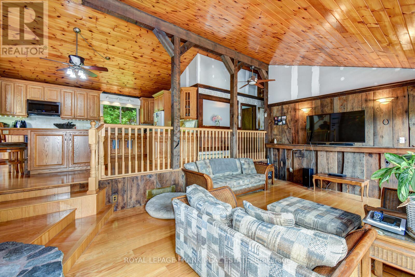 












1013 MERRICK DRIVE

,
Bracebridge (Oakley),




Ontario
P1L1X1

