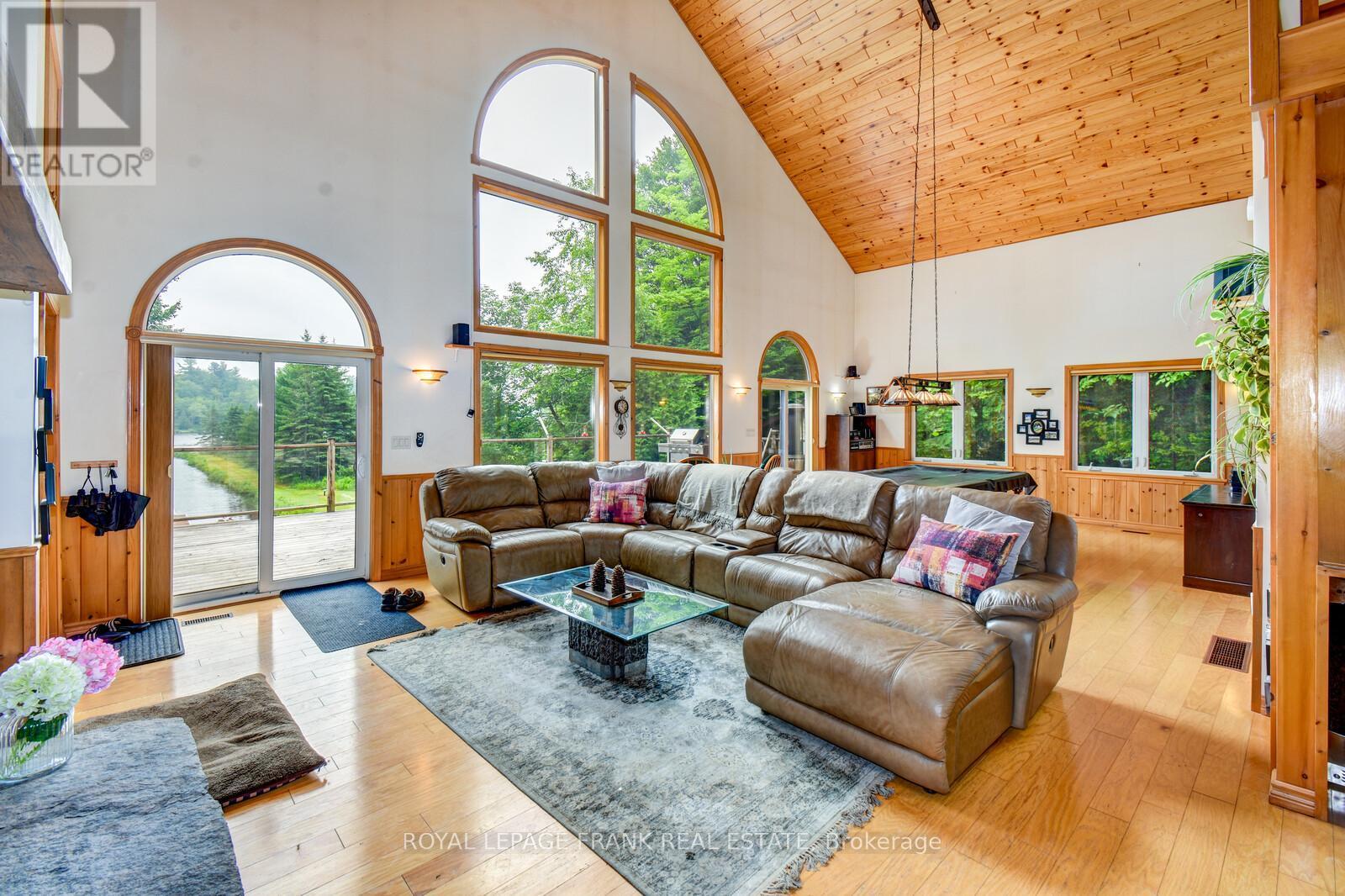 












1013 MERRICK DRIVE

,
Bracebridge (Oakley),




Ontario
P1L1X1

