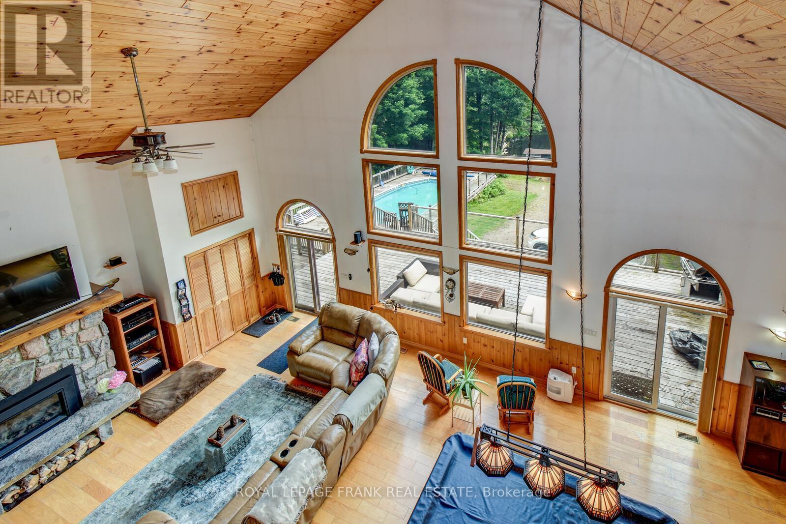 












1013 MERRICK DRIVE

,
Bracebridge (Oakley),




Ontario
P1L1X1

