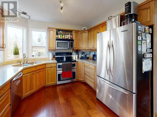 












3396 CARIBOO AVE

,
Powell River,




British Columbia
