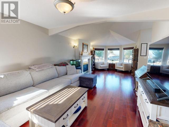 












3396 CARIBOO AVE

,
Powell River,




British Columbia
