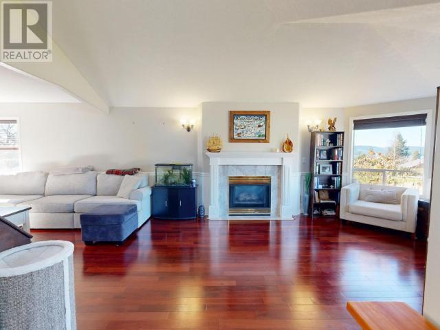 












3396 CARIBOO AVE

,
Powell River,




British Columbia
