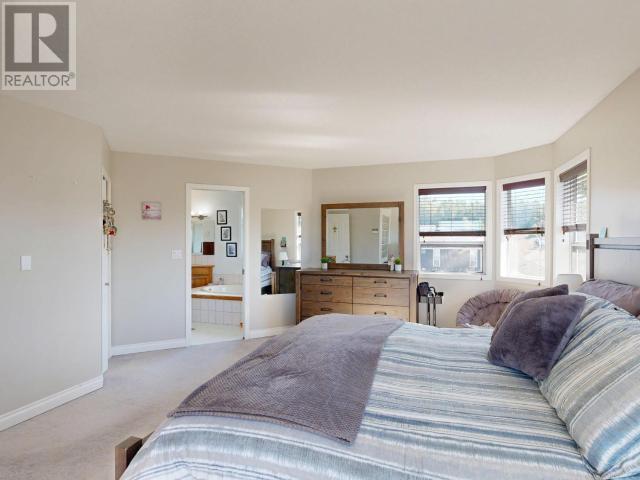 












3396 CARIBOO AVE

,
Powell River,




British Columbia
