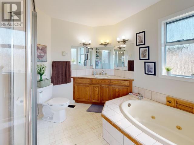 












3396 CARIBOO AVE

,
Powell River,




British Columbia
