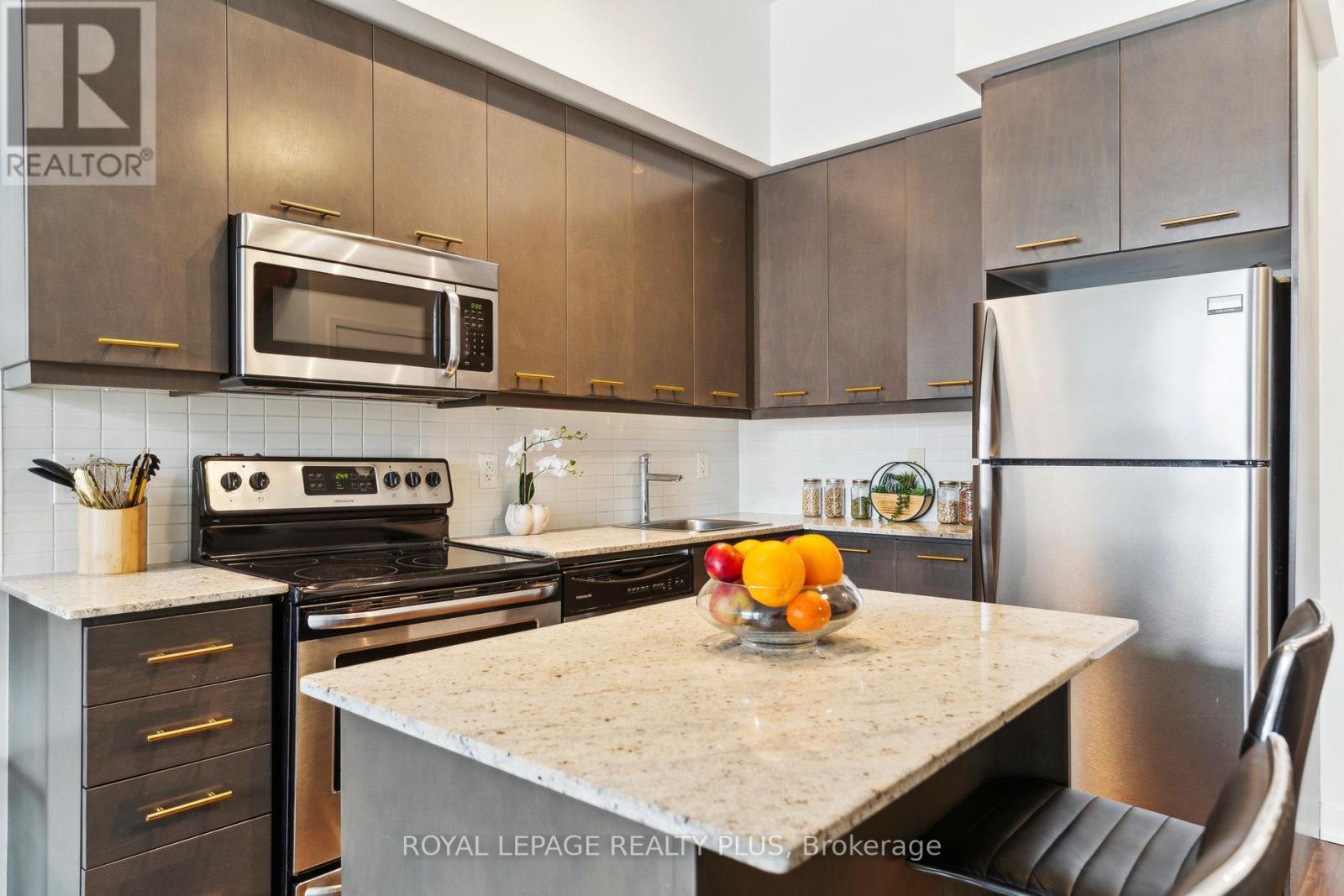 












603 - 365 PRINCE OF WALES DRIVE

,
Mississauga,




Ontario
L5B0G6

