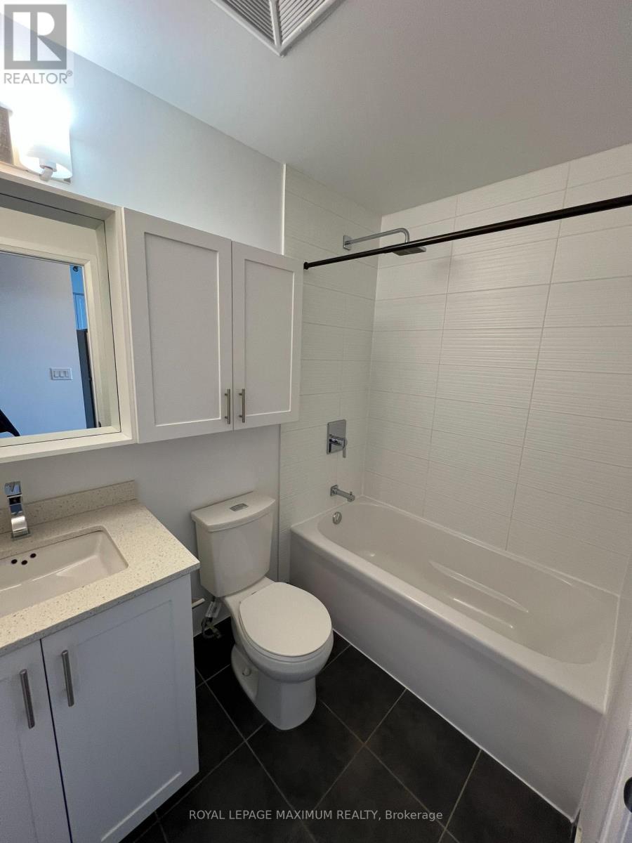 












2809 - 3700 HIGHWAY 7 ROAD

,
Vaughan,




Ontario
L4L0G8

