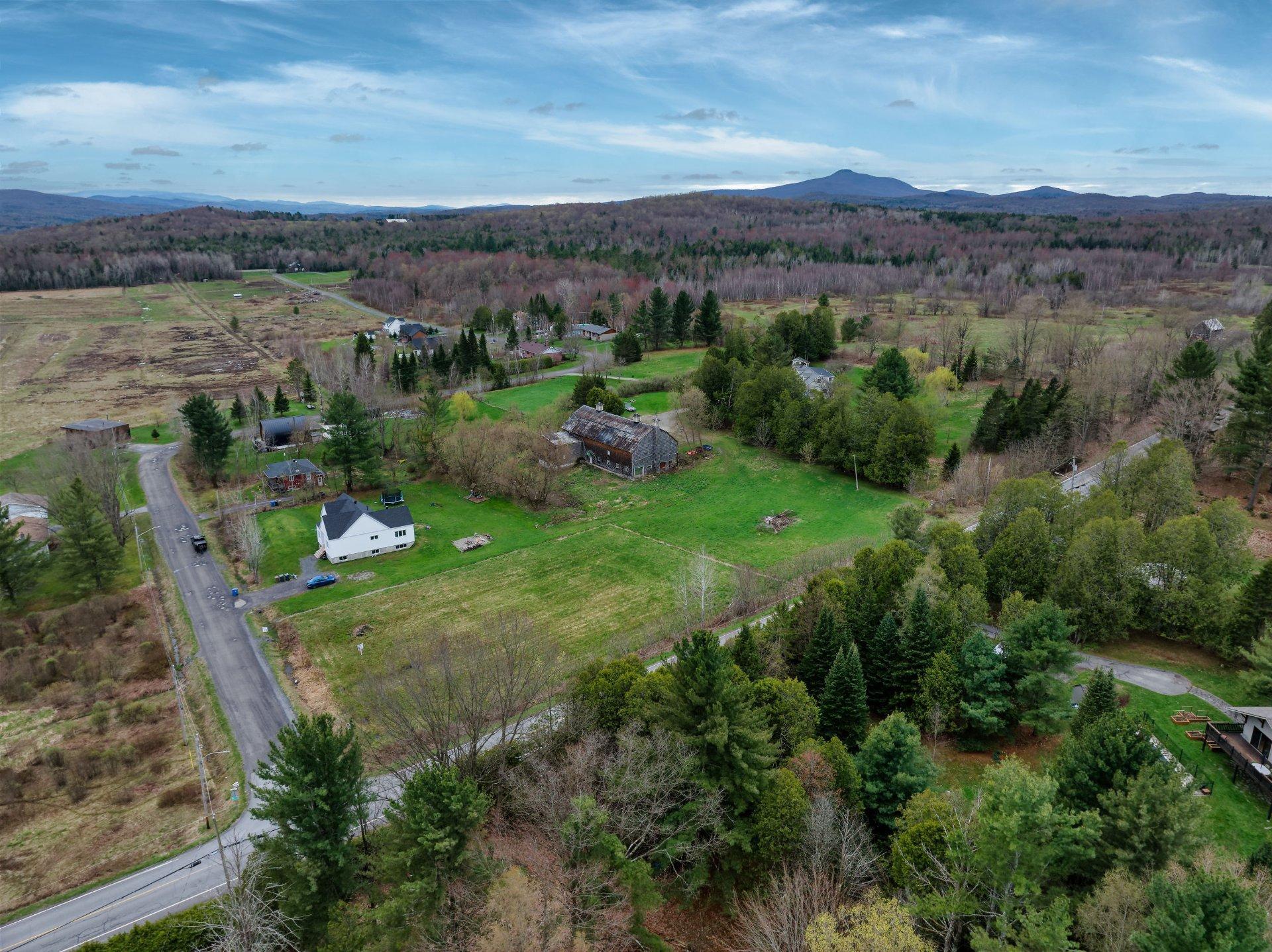 












Rue Laplante

,
Sutton,







QC
J0E2K0

