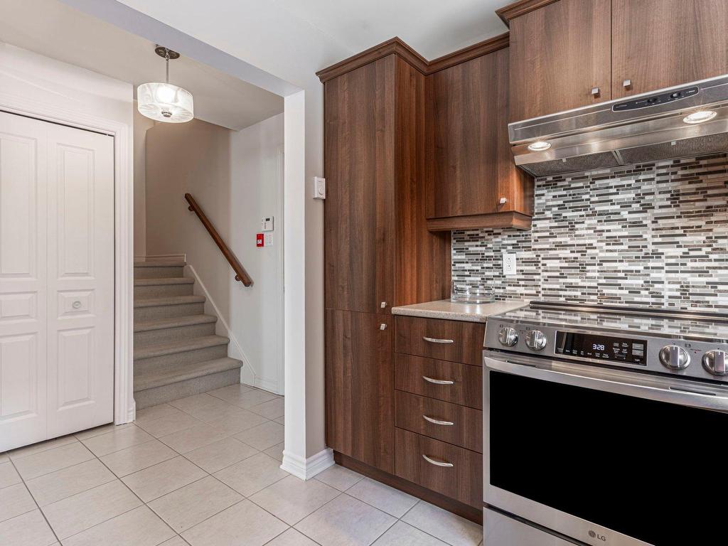









698


Rue des Sureaux

, 4,
Boucherville,




QC
J4B0C7

