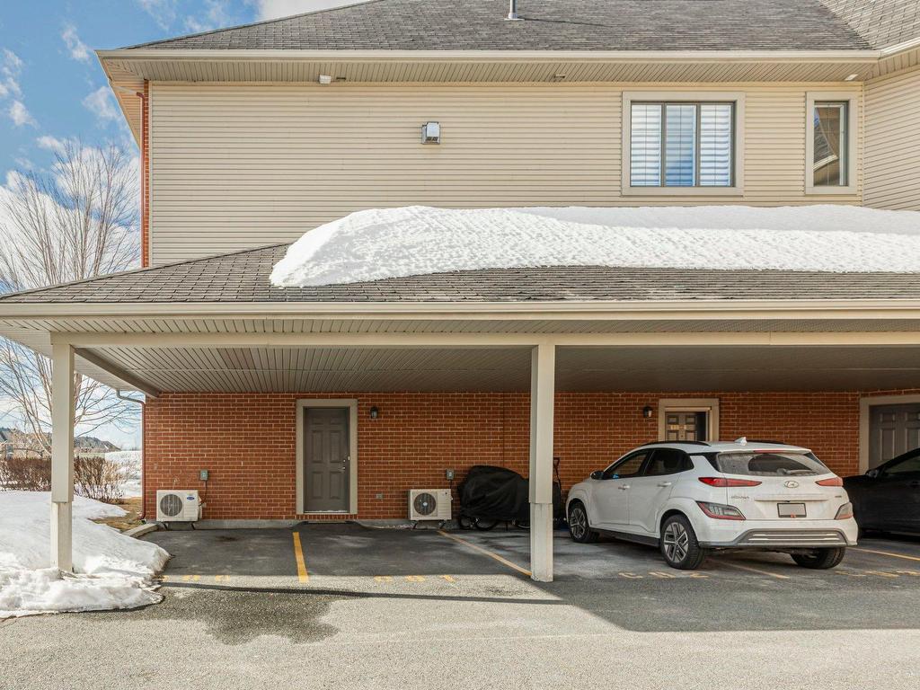 









698


Rue des Sureaux

, 4,
Boucherville,




QC
J4B0C7

