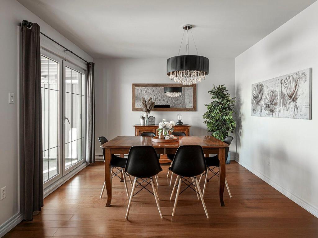 









698


Rue des Sureaux

, 4,
Boucherville,




QC
J4B0C7

