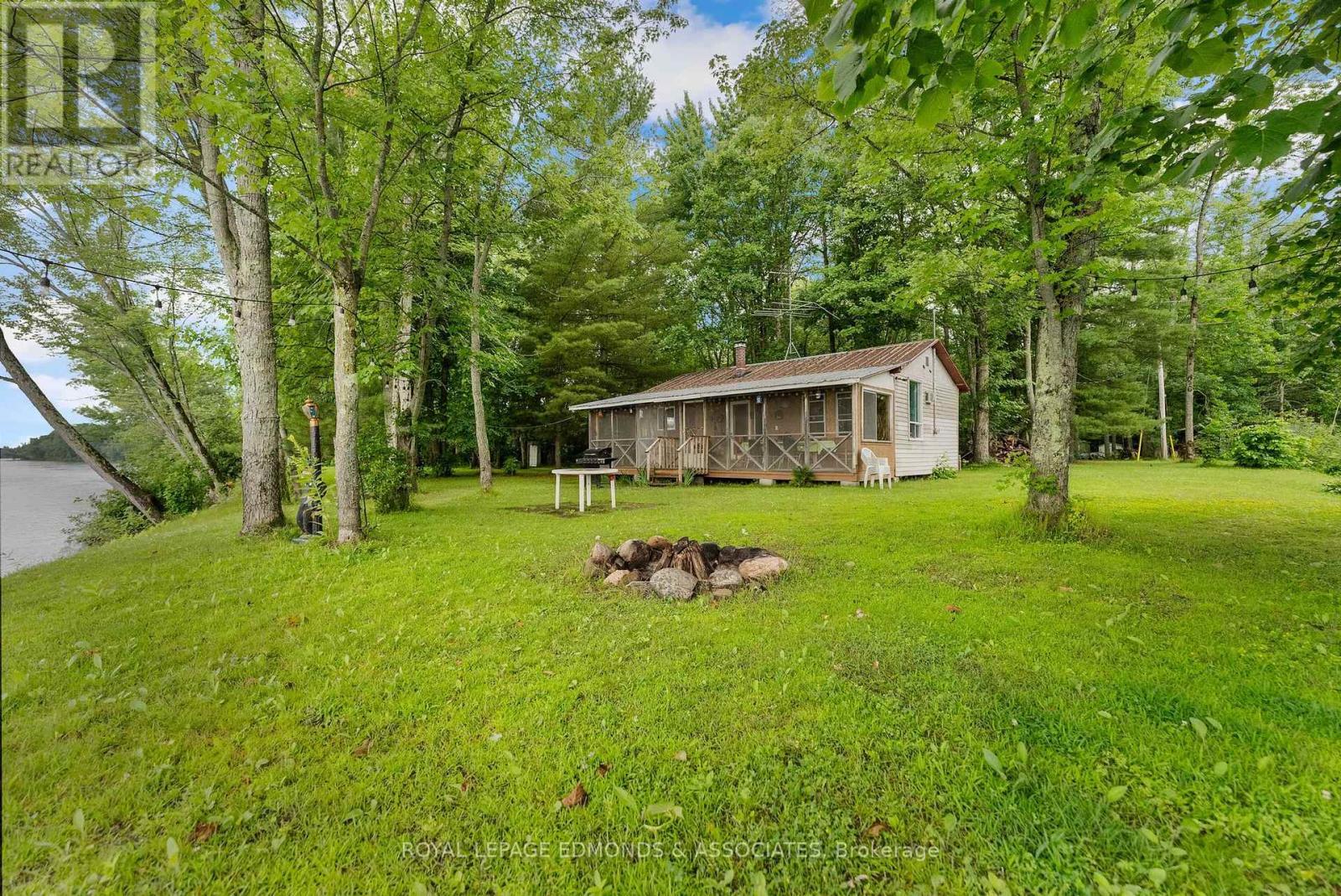 












178 PURPLE FINCH TRAIL

,
Whitewater Region,




Ontario
K0J1C0

