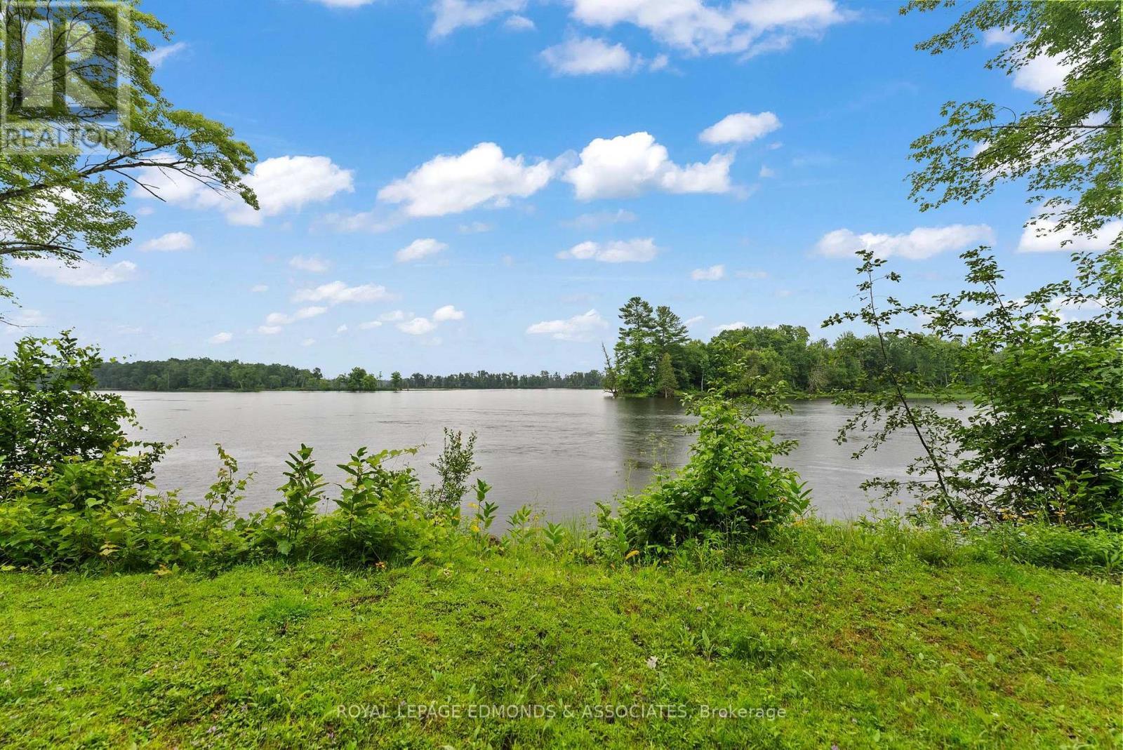 












178 PURPLE FINCH TRAIL

,
Whitewater Region,




Ontario
K0J1C0

