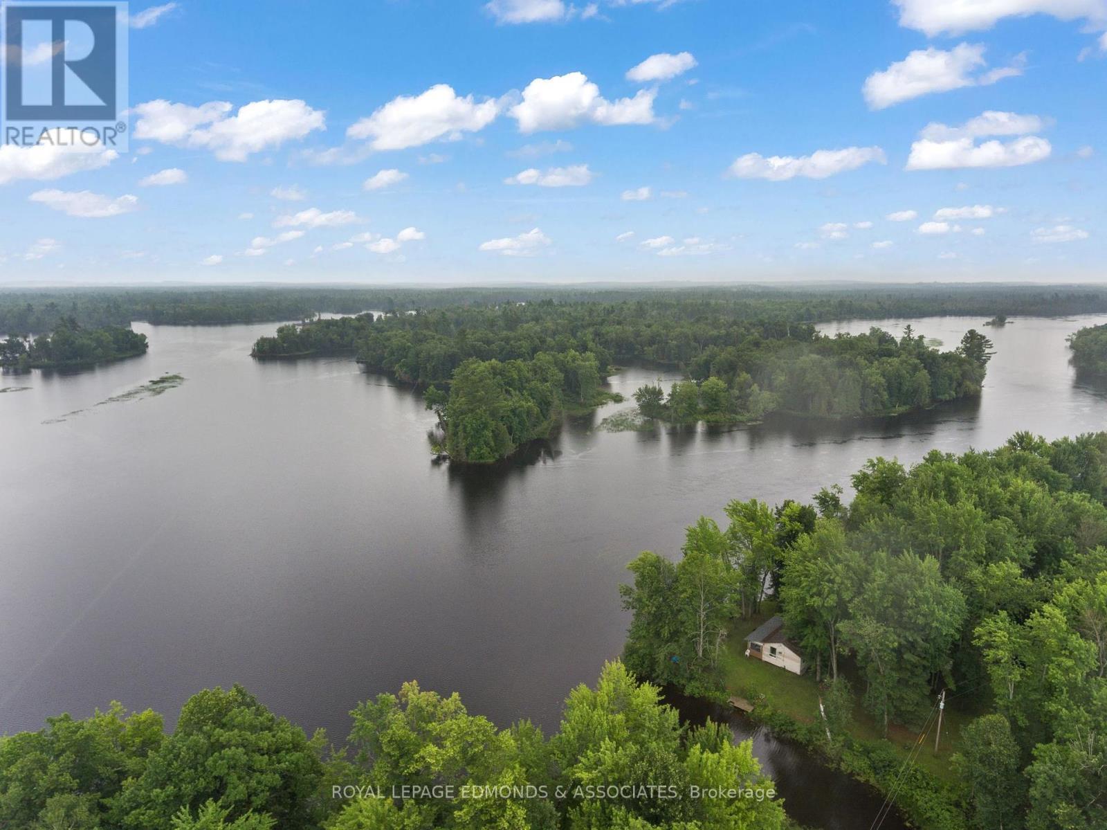 












178 PURPLE FINCH TRAIL

,
Whitewater Region,




Ontario
K0J1C0

