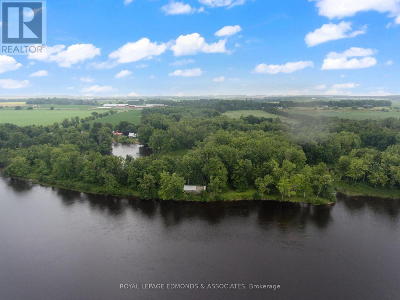 












178 PURPLE FINCH TRAIL

,
Whitewater Region,




Ontario
K0J1C0

