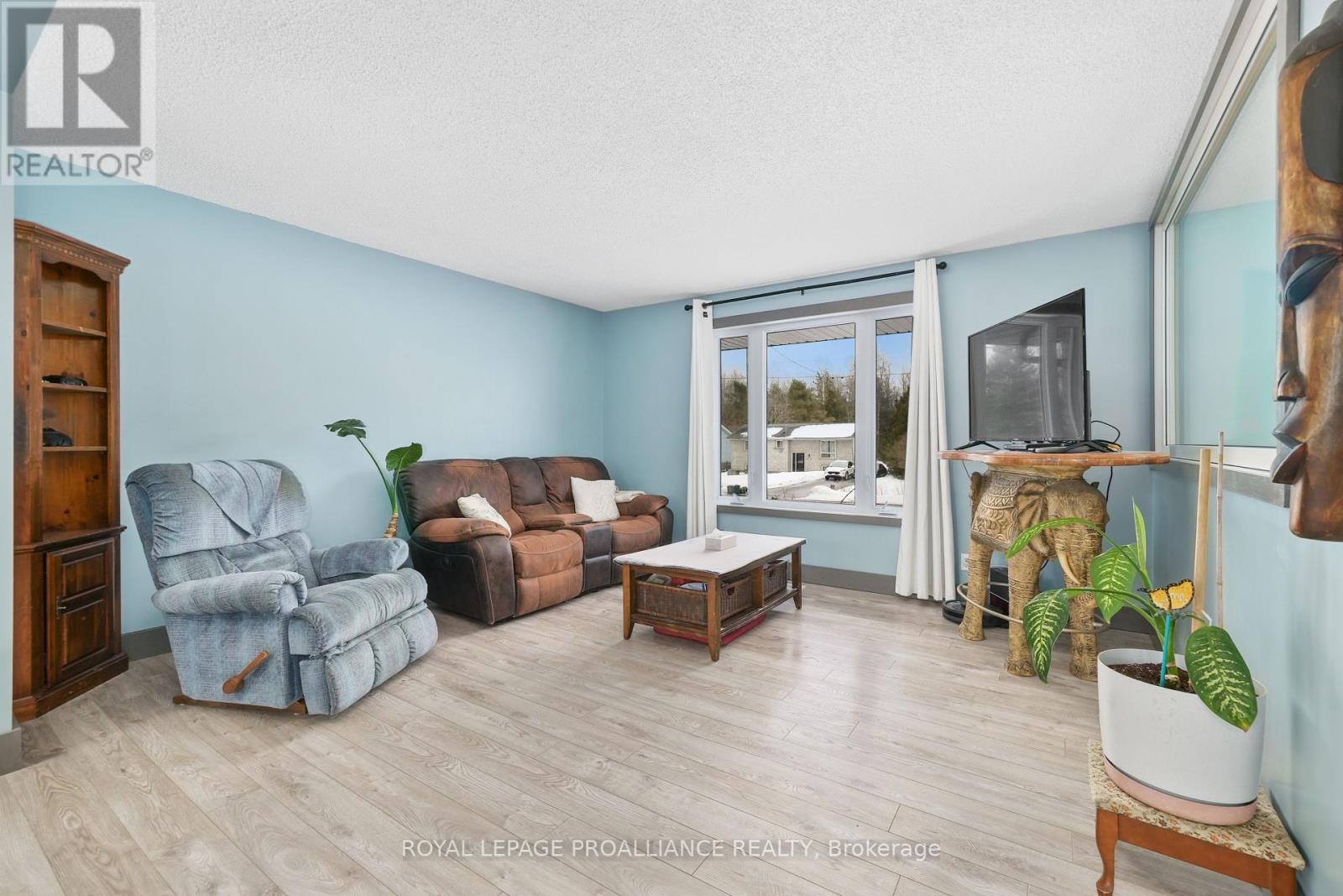 












22 BUTLER STREET W

,
Brighton,




Ontario
K0K1H0

