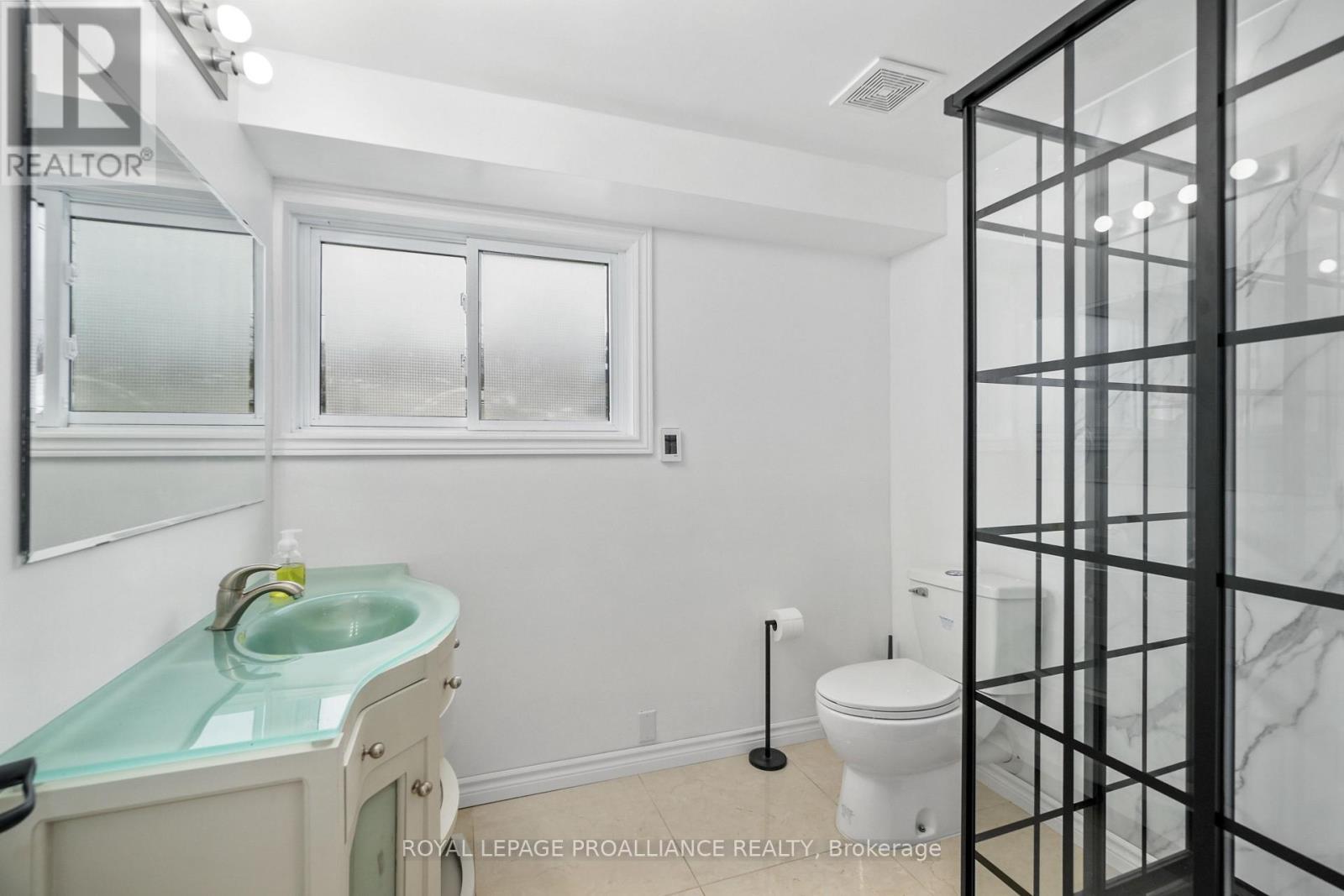 












22 BUTLER STREET W

,
Brighton,




Ontario
K0K1H0

