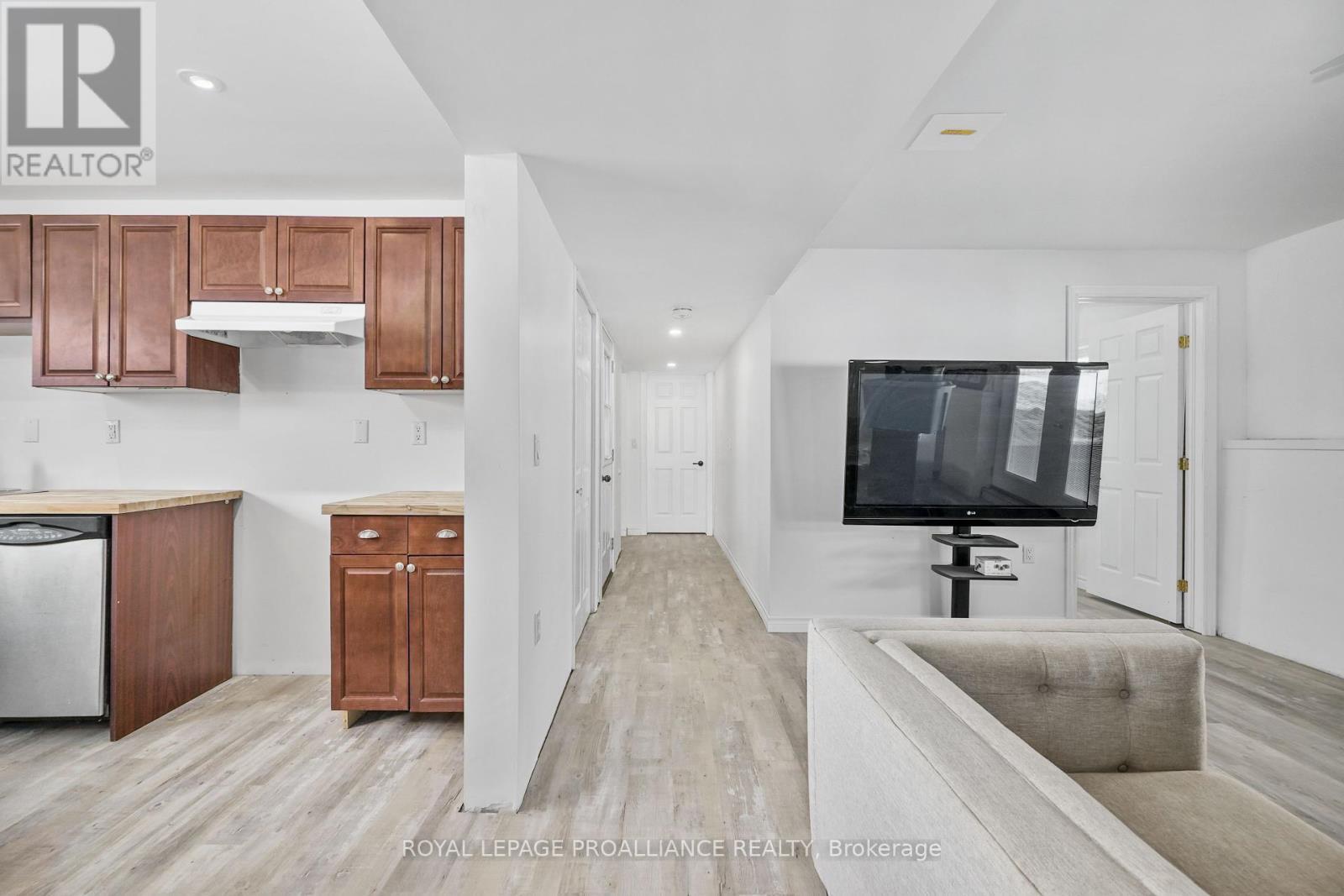 












22 BUTLER STREET W

,
Brighton,




Ontario
K0K1H0

