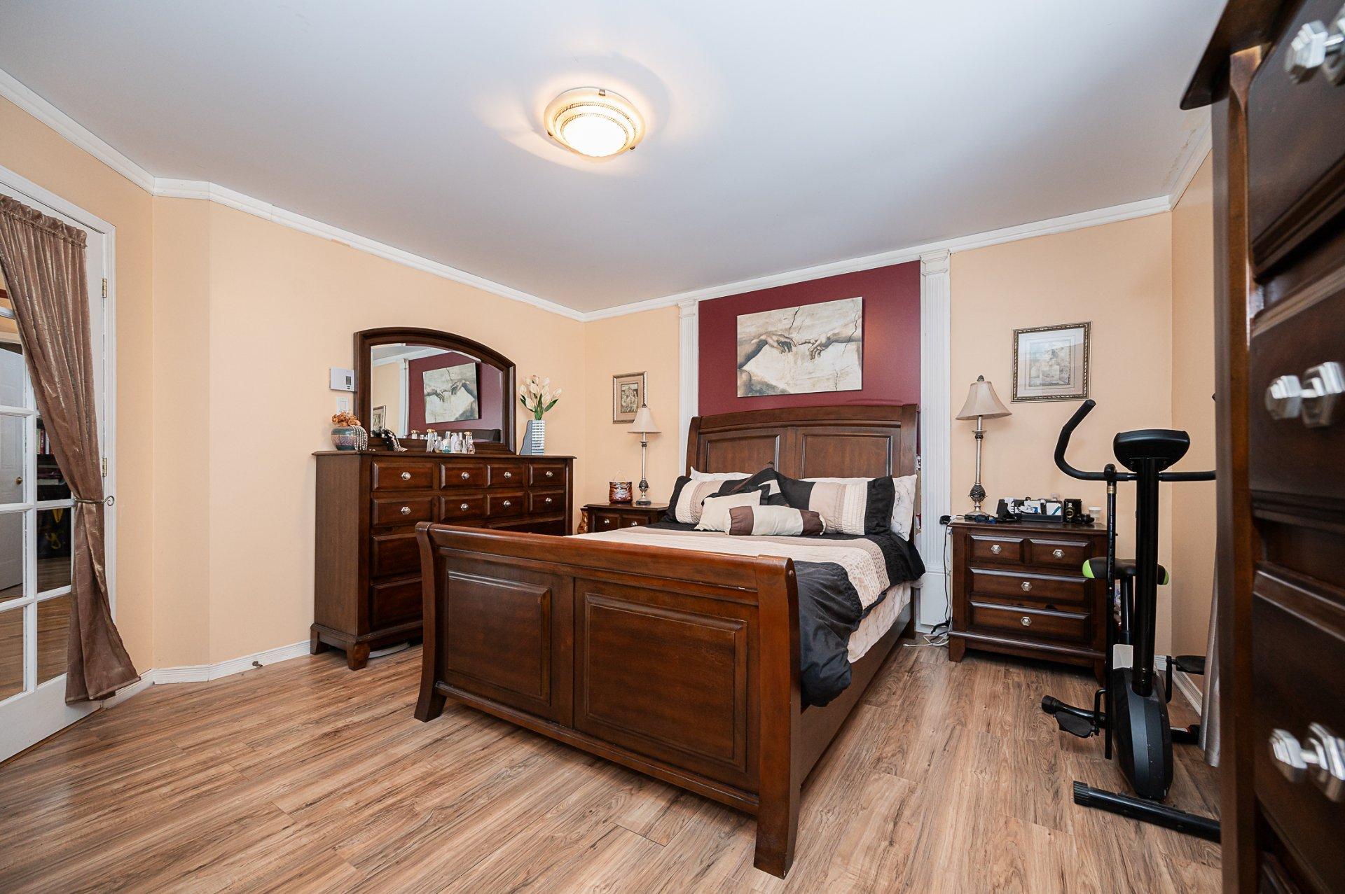 









109


Rue Marc-André-Fortier

,
Châteauguay,




QC
J6J6C1

