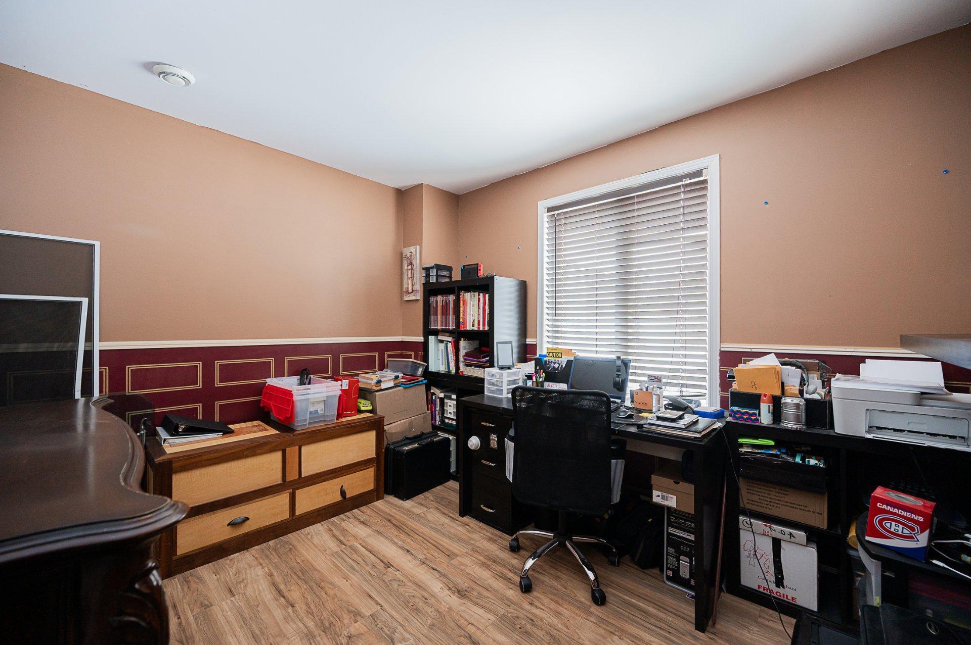 









109


Rue Marc-André-Fortier

,
Châteauguay,




QC
J6J6C1

